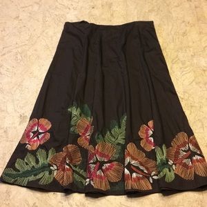 Women’s embroidered floral skirt